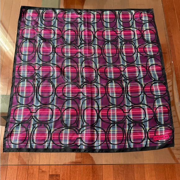 Coach signature C silk scarf Tartan Poppy print. - Picture 2 of 7